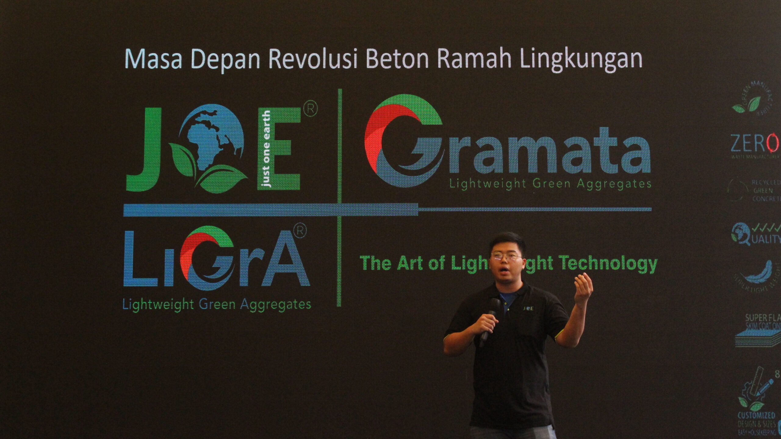 Sesi presentasi dari PT OT